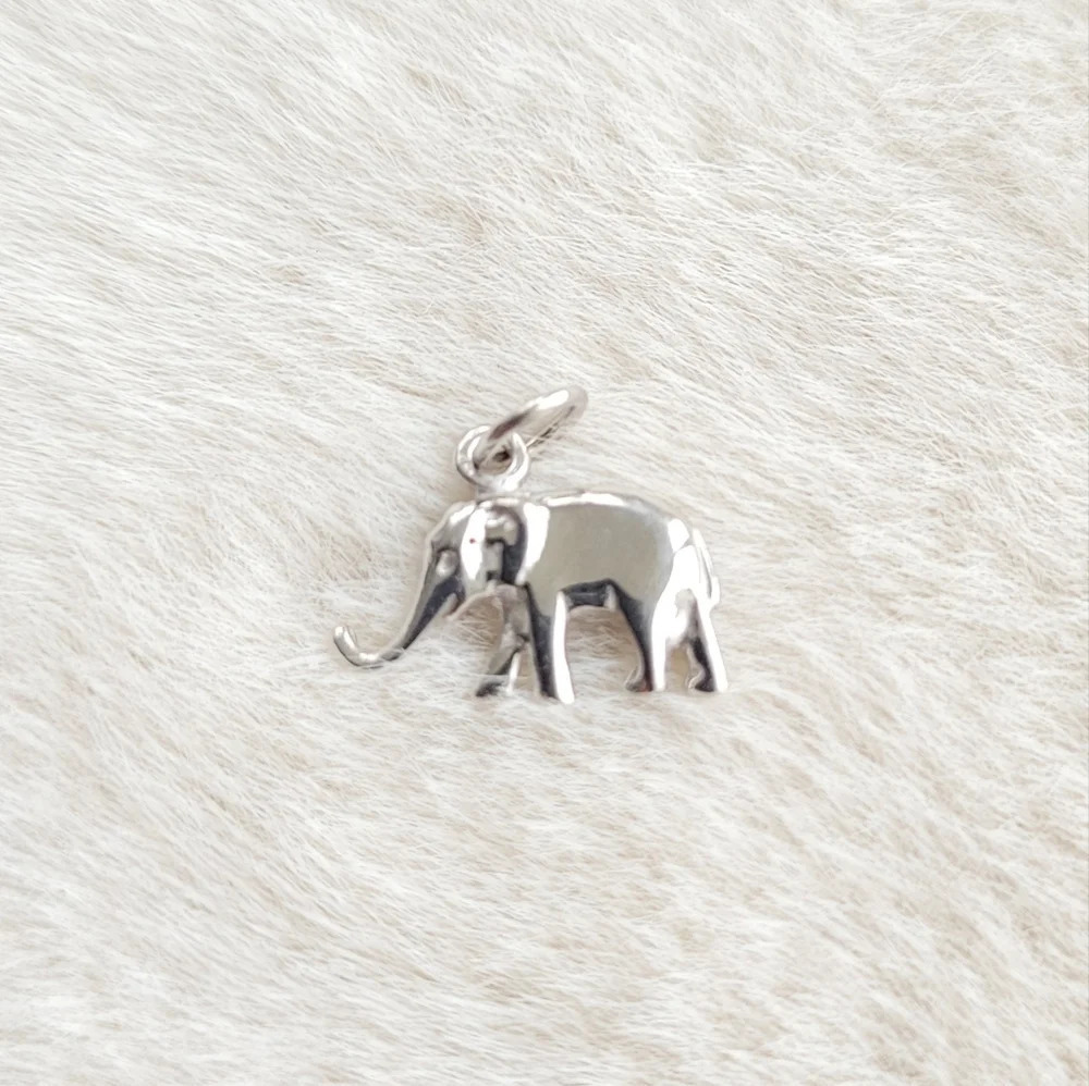 10k White Gold Elephant Pendant Charm